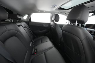 2021 Hyundai Kona — photo 3 of 37