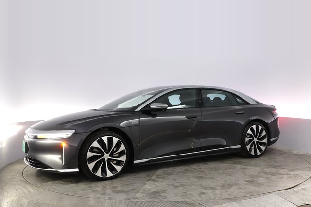 2022 Lucid Air — photo 14 of 21