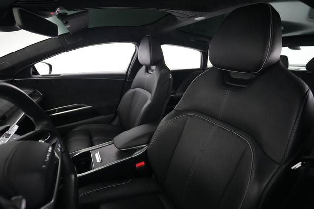 2022 Lucid Air — photo 3 of 21