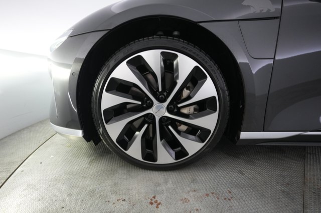 2022 Lucid Air — photo 16 of 21