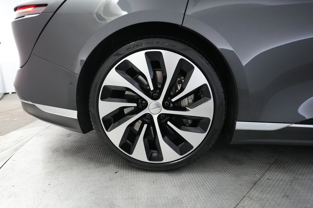 2022 Lucid Air — photo 17 of 21