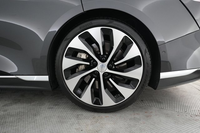 2022 Lucid Air — photo 7 of 21