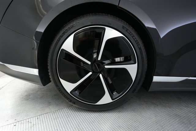 2023 Lucid Air — photo 17 of 24