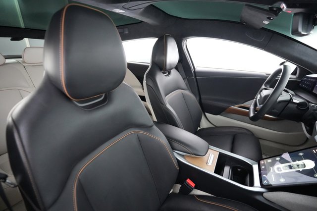 2023 Lucid Air — photo 18 of 24