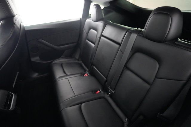2022 Tesla Model Y — photo 19 of 34