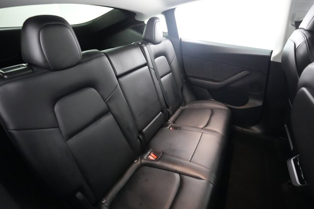 2022 Tesla Model Y — photo 4 of 34