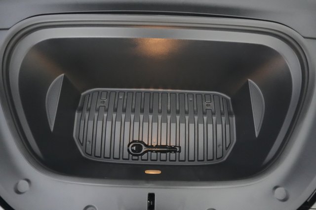 2022 Tesla Model Y — photo 20 of 34