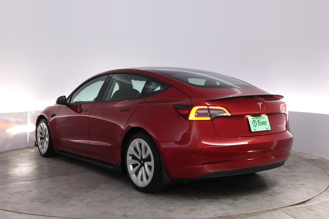 2021 Tesla Model 3 — photo 13 of 26