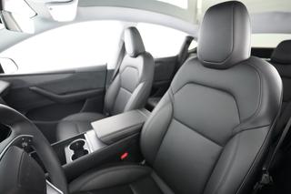2026 Tesla Model Y — photo 3 of 24
