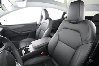 2026 Tesla Model Y — photo 3 of 24