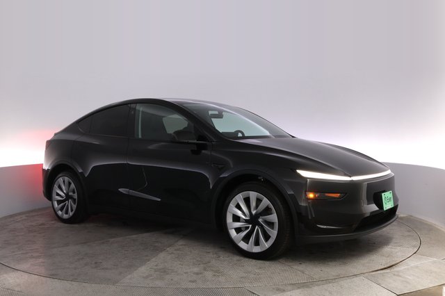 2026 Tesla Model Y — photo 11 of 24