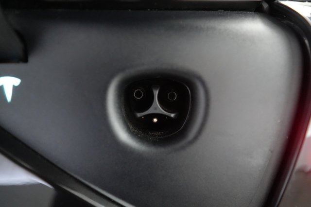 2026 Tesla Model Y — photo 8 of 24