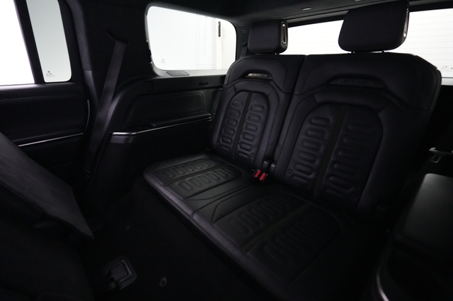 2023 Rivian R1S