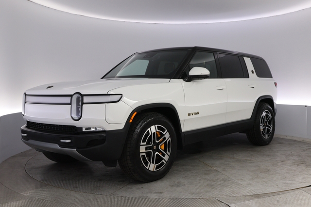 2023 Rivian R1S