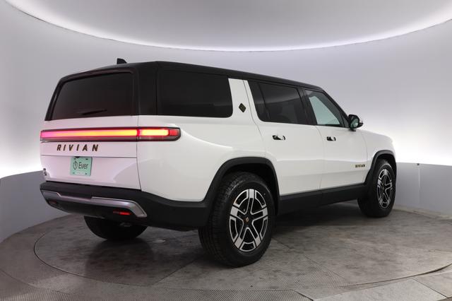 2023 Rivian R1S — photo 2 of 28