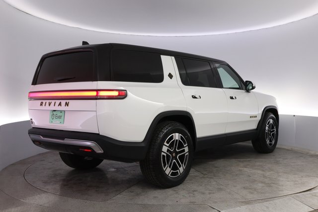 2023 Rivian R1S — photo 2 of 28