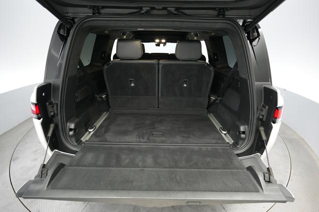 2023 Rivian R1S — photo 6 of 28