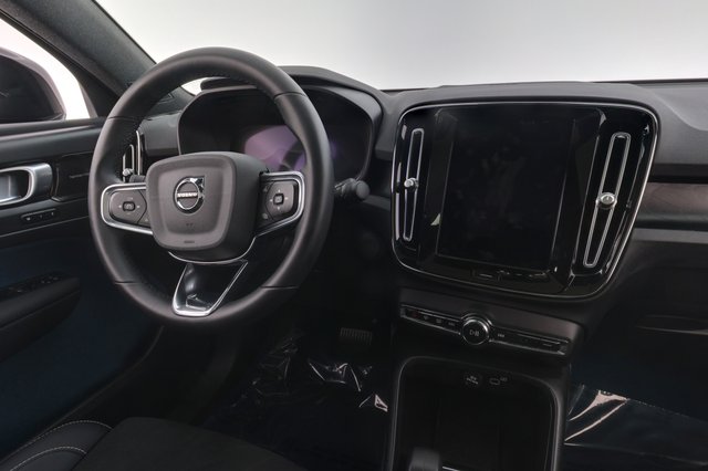 2023 Volvo C40 Recharge — photo 20 of 24