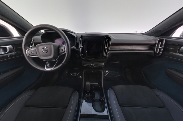 2023 Volvo C40 Recharge