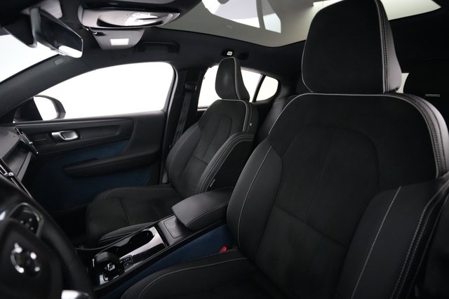 2023 Volvo C40 Recharge — photo 3 of 24