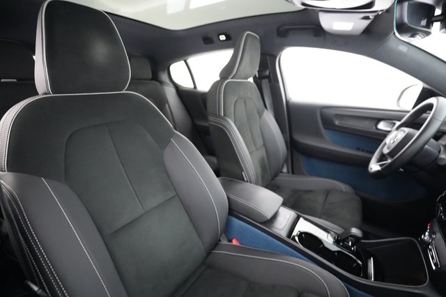 2023 Volvo C40 Recharge — photo 18 of 24