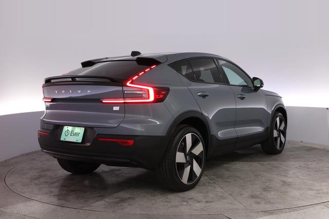 2023 Volvo C40 Recharge — photo 2 of 24