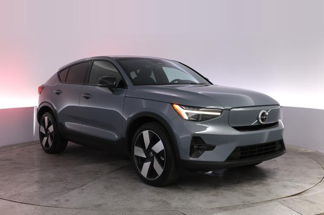 2023 Volvo C40 Recharge — photo 10 of 24