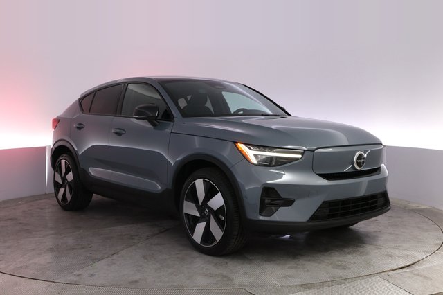 2023 Volvo C40 Recharge — photo 10 of 24