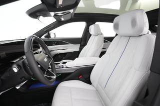 2024 Cadillac LYRIQ — photo 4 of 30