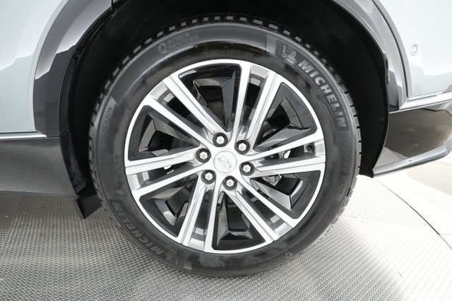 2024 Cadillac LYRIQ — photo 11 of 30