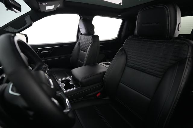 2024 GMC Sierra EV — photo 3 of 19