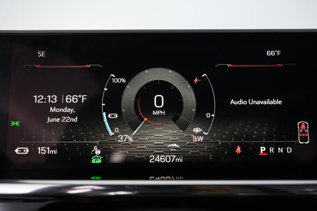 2024 GMC Sierra EV — photo 5 of 19