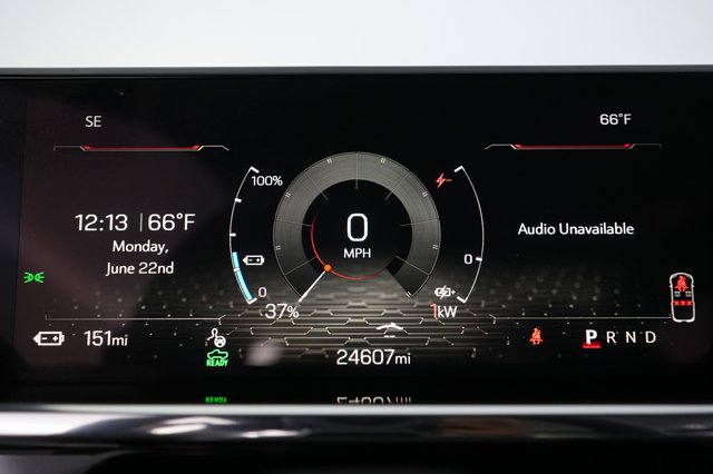 2024 GMC Sierra EV — photo 5 of 19