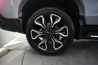 2024 GMC Sierra EV — photo 9 of 19