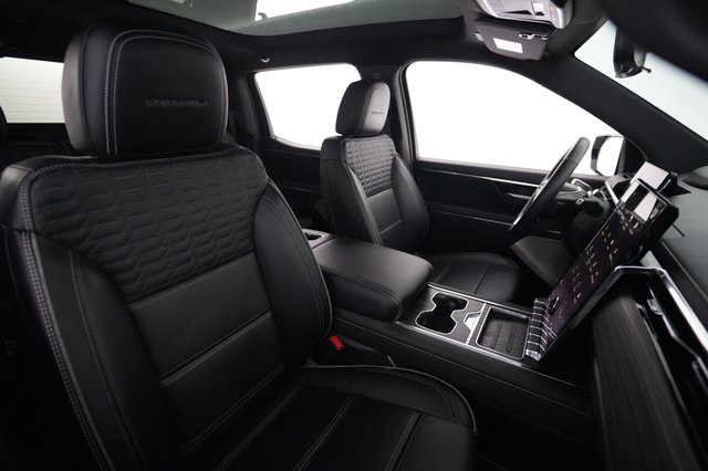 2024 GMC Sierra EV — photo 4 of 19