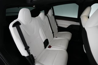 2024 Tesla Model X — photo 4 of 19