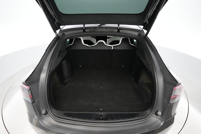2024 Tesla Model X — photo 6 of 19