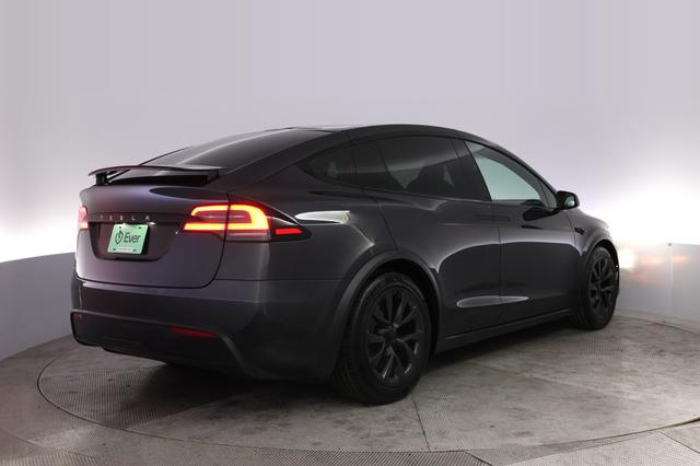 2024 Tesla Model X — photo 2 of 21
