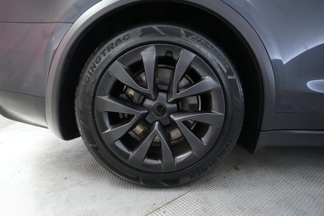 2024 Tesla Model X — photo 17 of 21