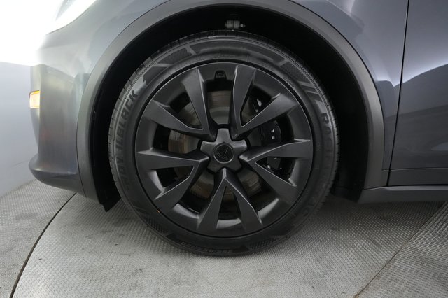 2024 Tesla Model X — photo 15 of 21