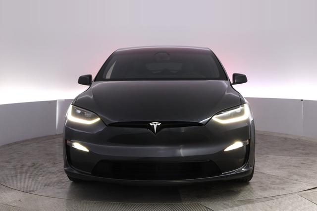 2024 Tesla Model X — photo 9 of 21