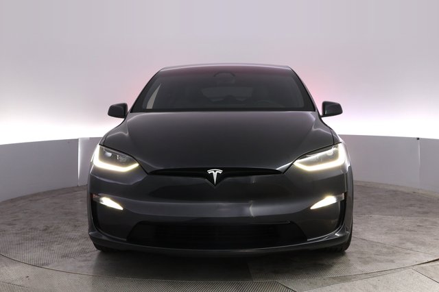 2024 Tesla Model X — photo 9 of 21