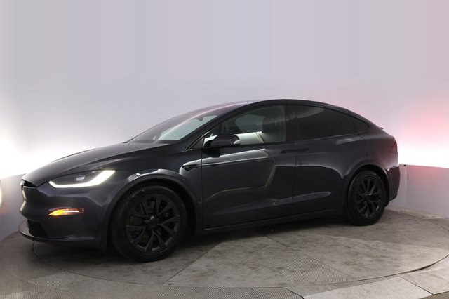 2024 Tesla Model X — photo 14 of 21