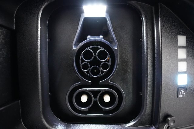 2024 Hyundai Kona Electric — photo 8 of 21