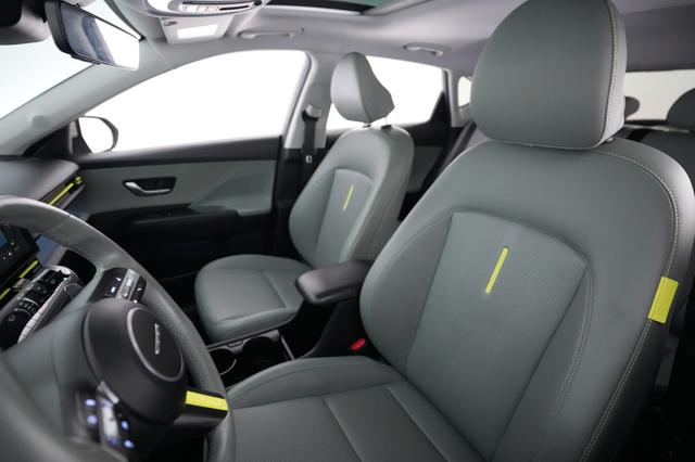 2024 Hyundai Kona Electric — photo 3 of 21