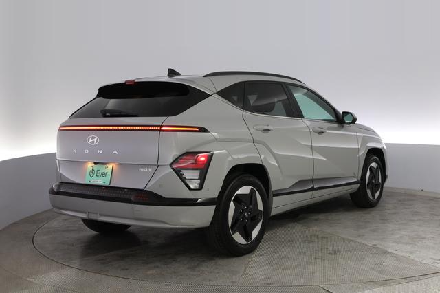 2024 Hyundai Kona Electric — photo 2 of 21