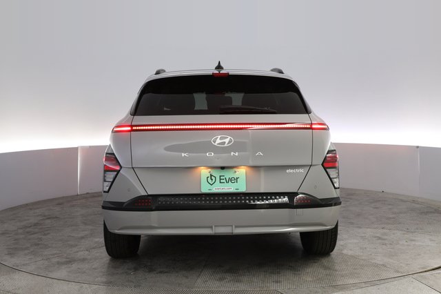2024 Hyundai Kona Electric — photo 12 of 21
