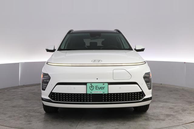 2024 Hyundai Kona Electric — photo 9 of 24