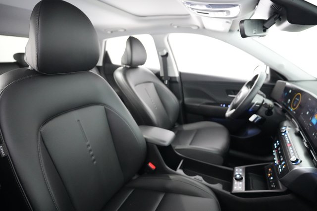 2024 Hyundai Kona Electric — photo 18 of 24