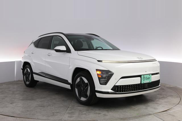 2024 Hyundai Kona Electric — photo 10 of 24